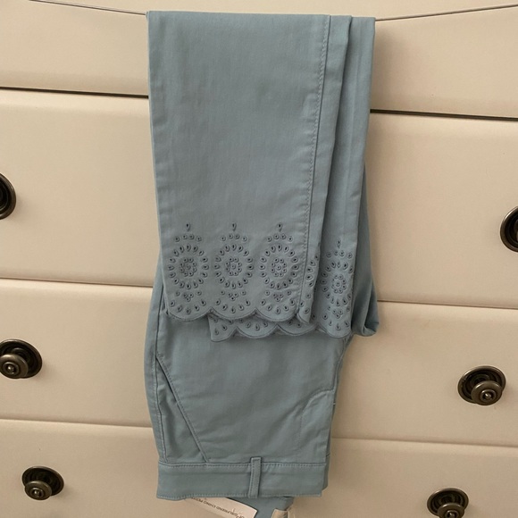 Loft petite eyelet hem girlfriend chino blue pants Size: 00p NWT - Picture 2 of 8